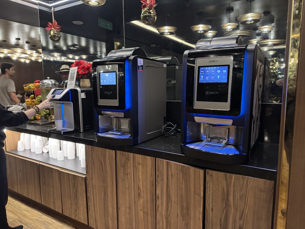 【ボゴタ空港おすすめPPラウンジ紹介】③El Dorado Loungeの食事・ドリンクはどんな感じ？