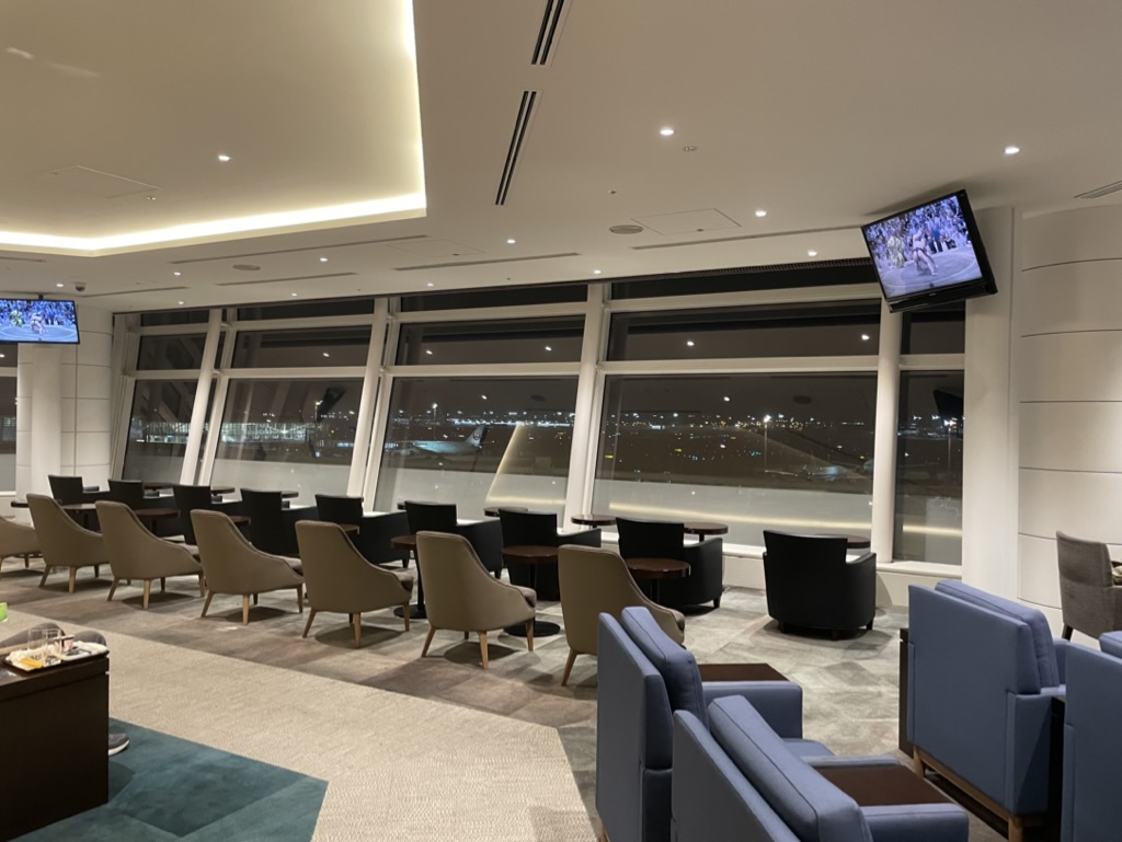 【羽田空港第3ターミナルTIATラウンジ体験談】⑨TIATラウンジのシャワーは使える？仕事終わり・深夜便前に便利