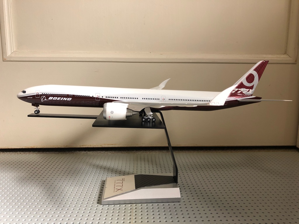 ANA Boeing 777-9 1:200 スケールモデル 訳あり) 全日空商事 777-9 1/200