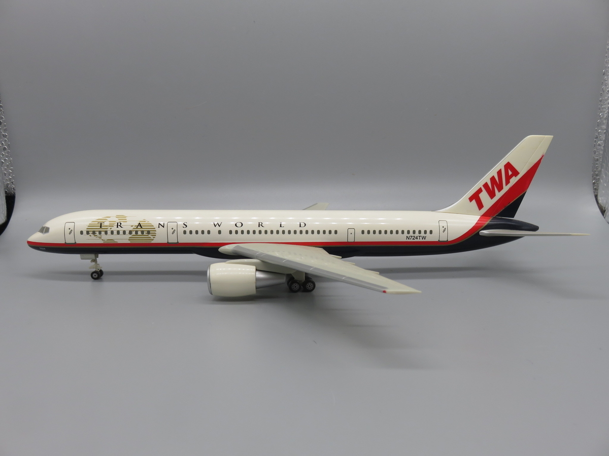 モデルプレーン ホーガンウイングス1/200 〜TWAのB757-200