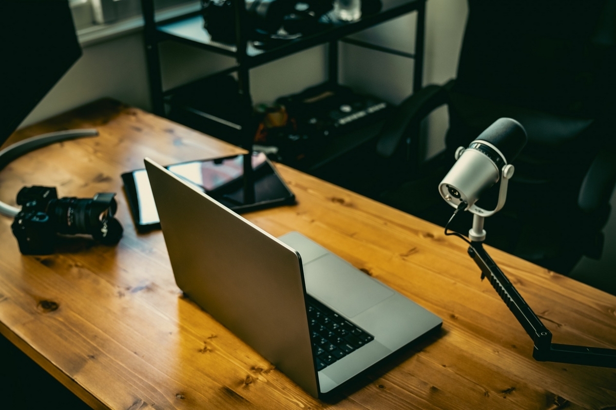 初心者必見！宅録ナレーターは5つの機材で始められる！ - 宅録の日々