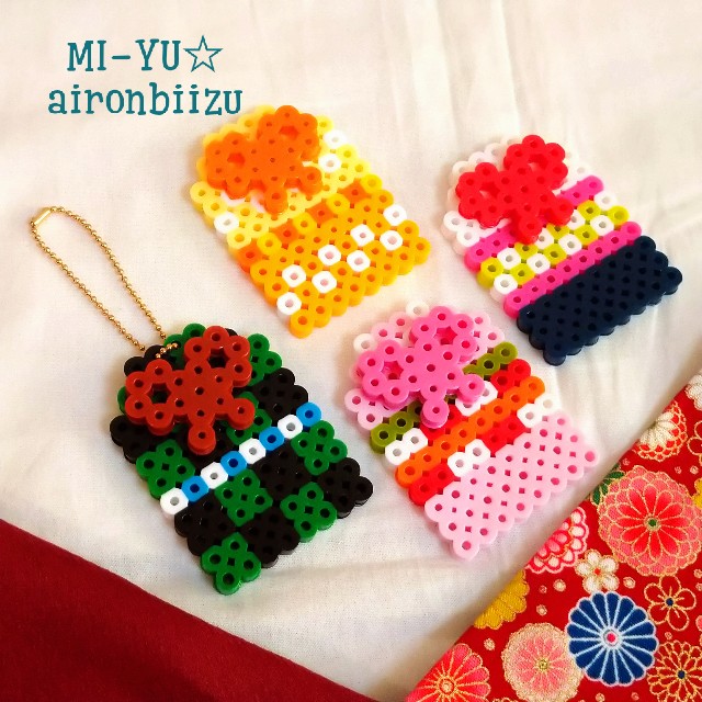 アイロンビーズ デザイン 鬼滅の刃 お守り Mi Yu のアイロンビーズアトリエ Perlerbeads Design アイロンビーズ デザイン 鬼滅の刃 お守り Mi Yu のアイロンビーズアトリエ Perlerbeads Design