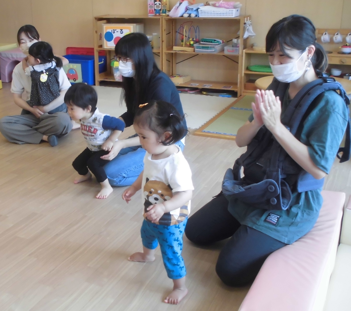 親子遊び 新聞紙遊び 愛泉こども園