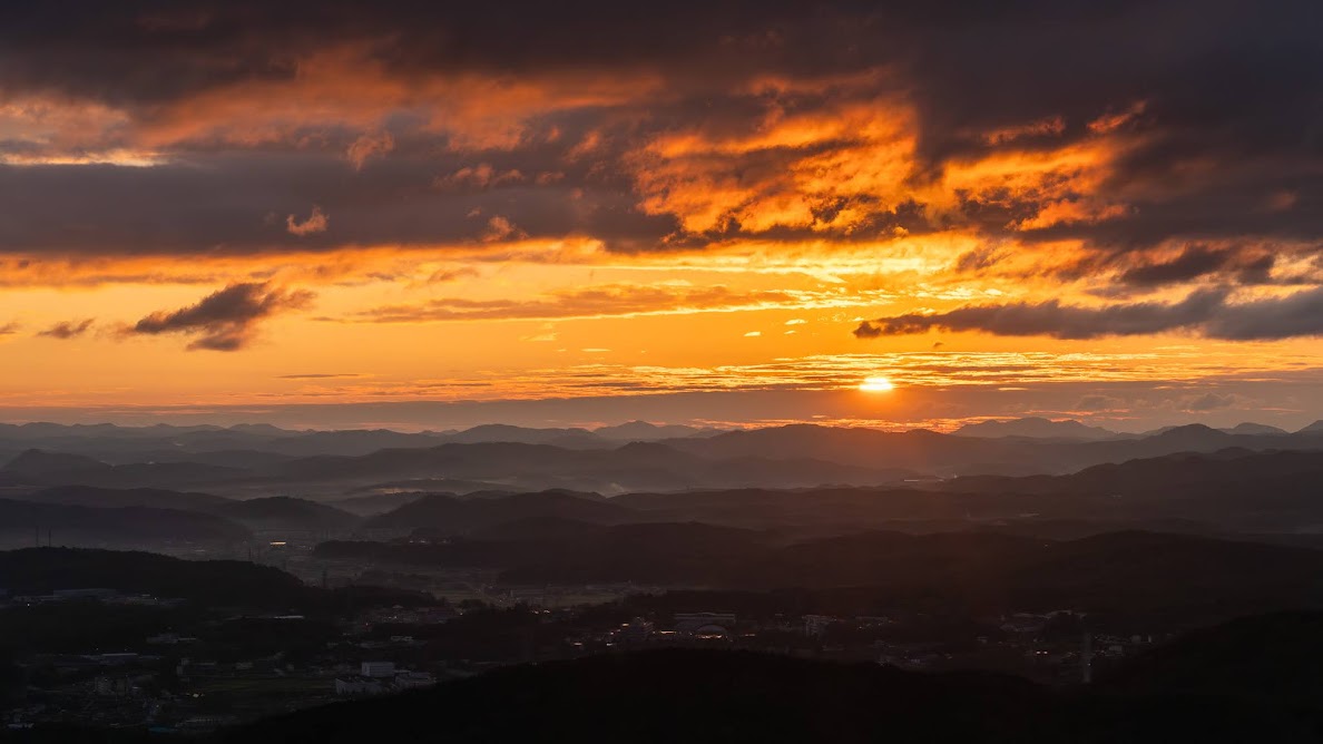 高 谷山 霧 の 海 展望 台