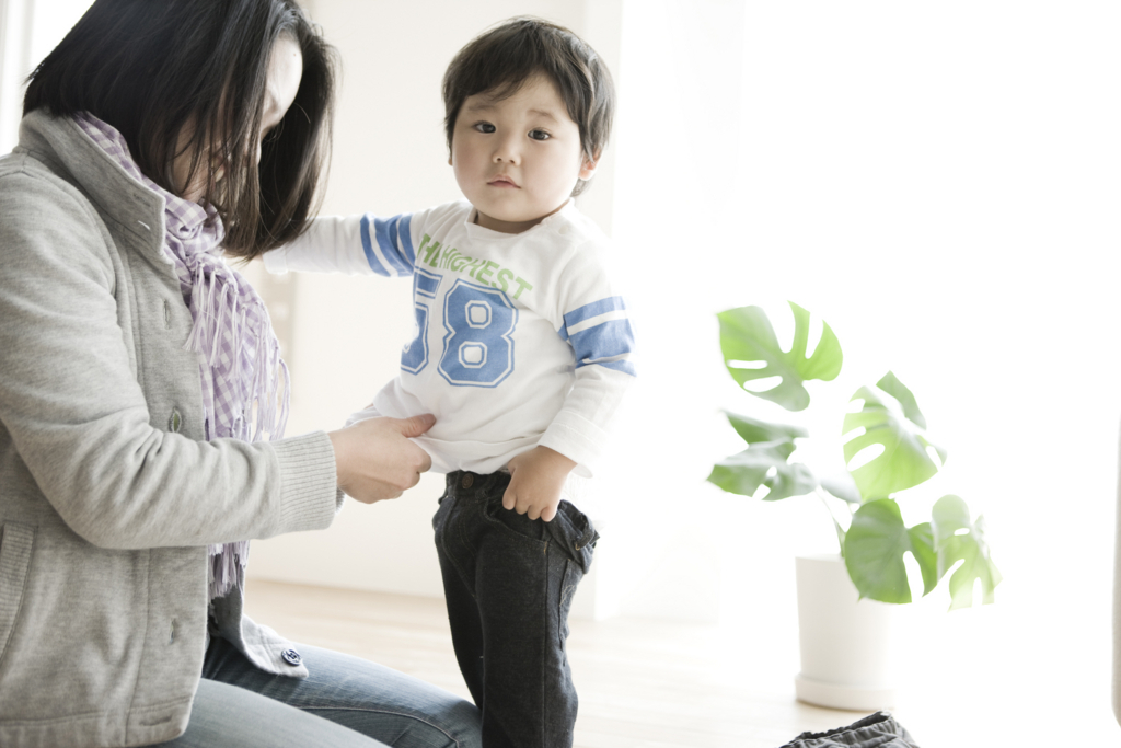 2歳4ヶ月でもまだおっぱおっぱいがやめられない 卒乳のタイミングとは ゼクシィbaby 妊娠 出産 育児 みんなの体験記