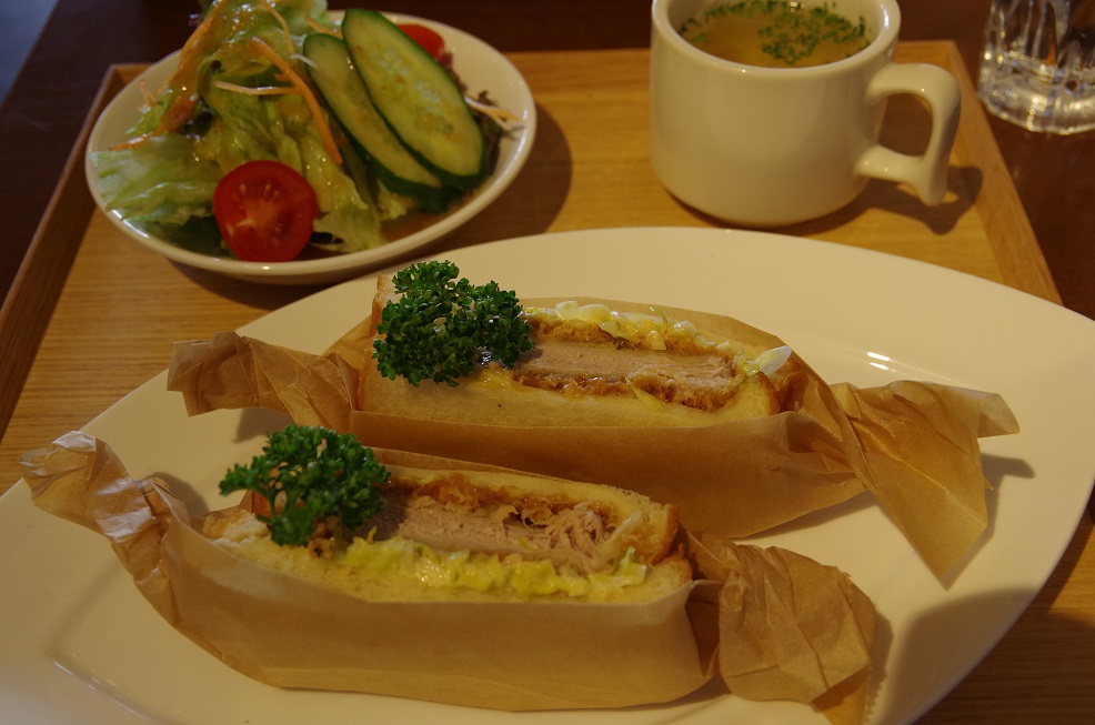 f:id:akebi55:20190409214012j:plain f:id:akebi55:20190409214012j:plain