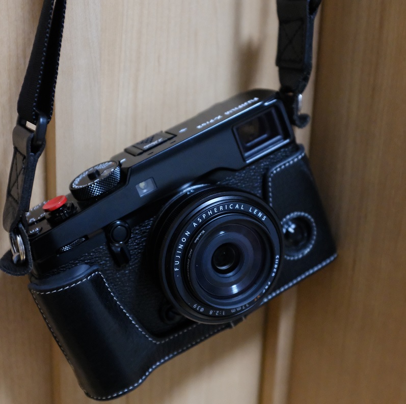 Fujifilm X-Pro2 本体のみ　レンズはつきません 富士フィルム XF27mmF2.8をX-Pro2に装着し、渋谷付近をブラブラ