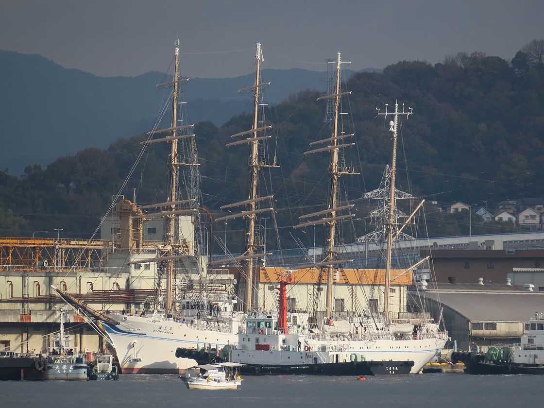 海辺の風景・帆船海王丸 出航シーン - 安芸君の散歩画像