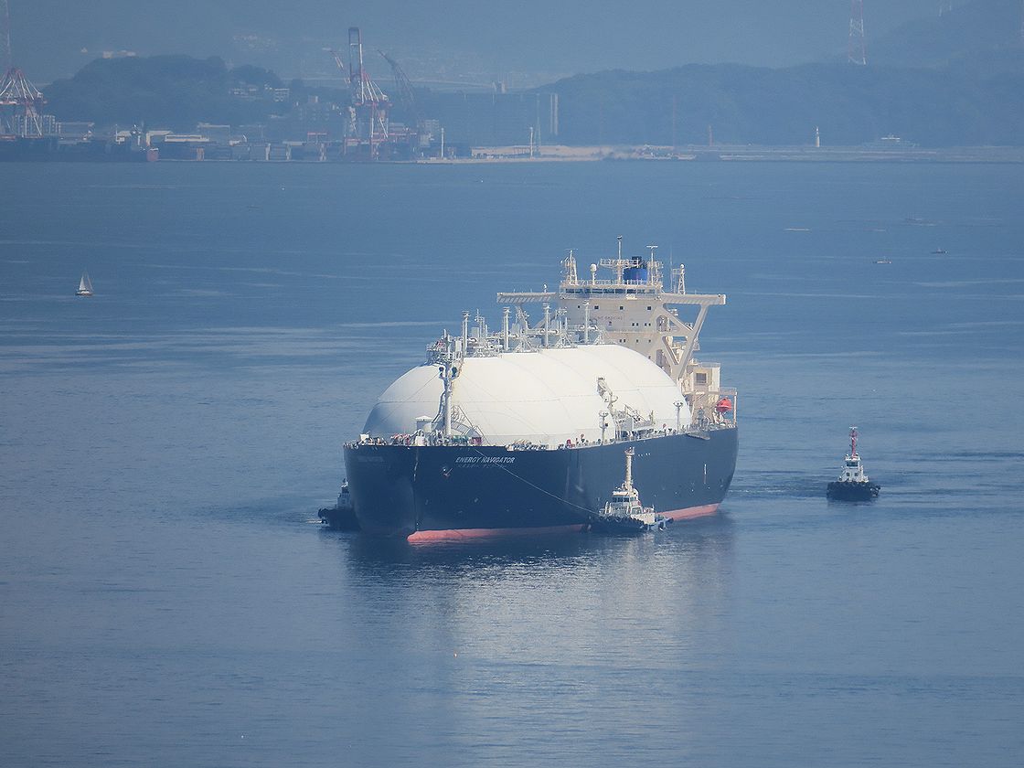 海辺の風景・大型LNG船Energy Navigator - 安芸君の散歩画像1