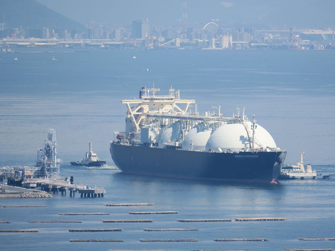 海辺の風景・大型LNG船Energy Navigator - 安芸君の散歩画像1
