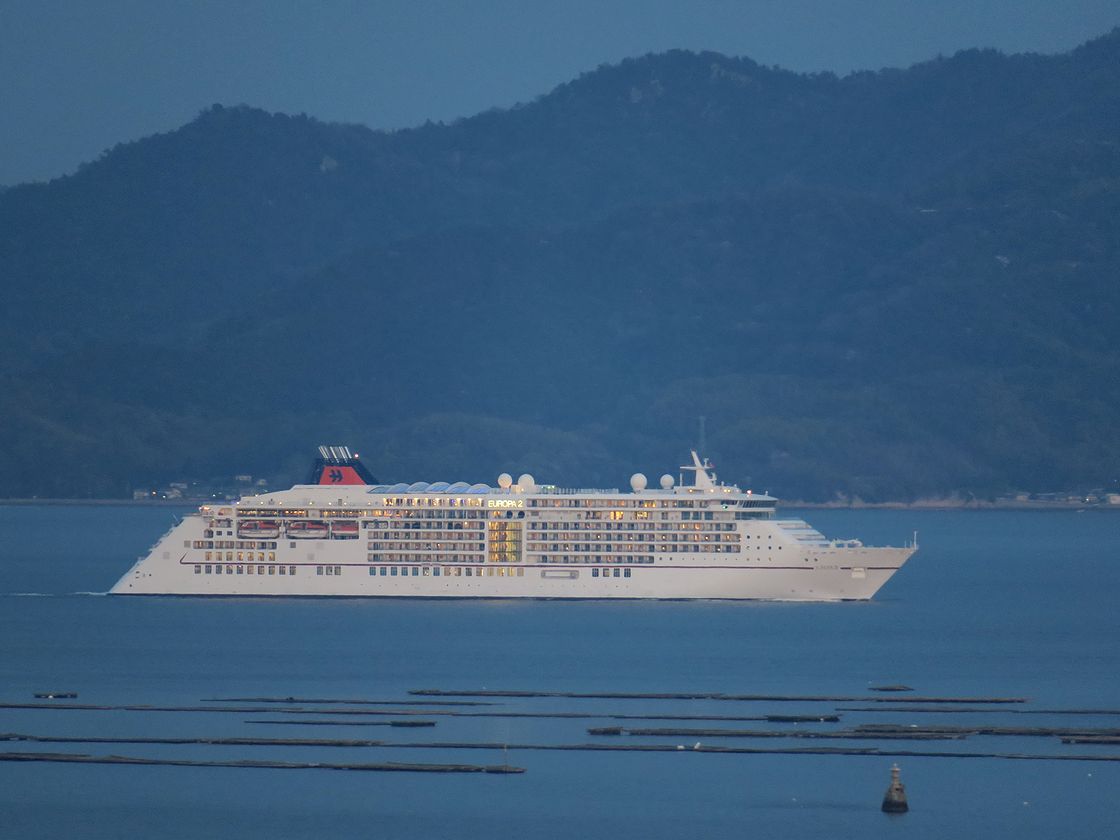 海辺の風景・豪華客船EUROPA2 - 安芸君の散歩画像1