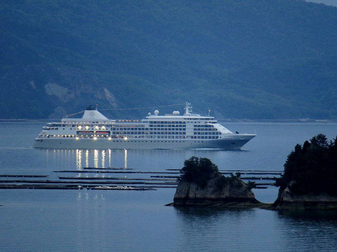 海辺の風景・豪華客船Silver Whisper - 安芸君の散歩画像1
