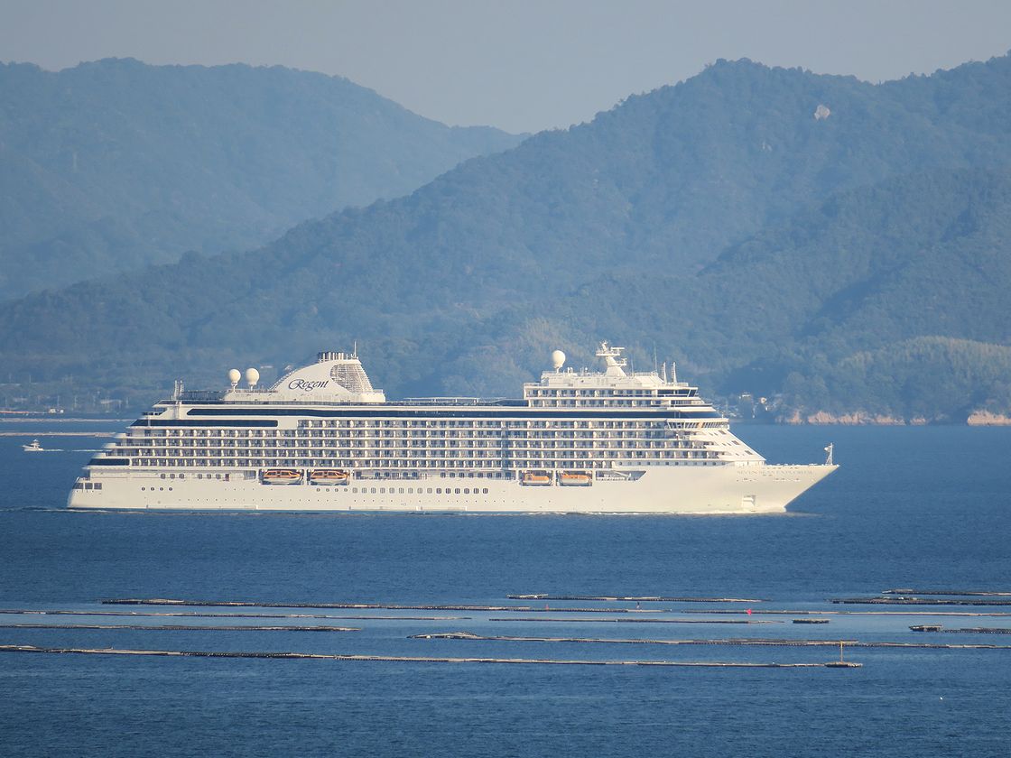 豪華客船SEVEN SEAS EXPLORER - 安芸君の散歩画像1
