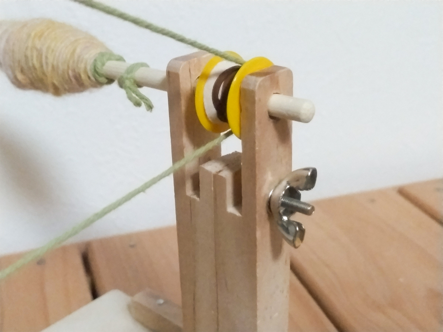 100均で揃えた材料で作った糸車 - つくしんぼうと山桜