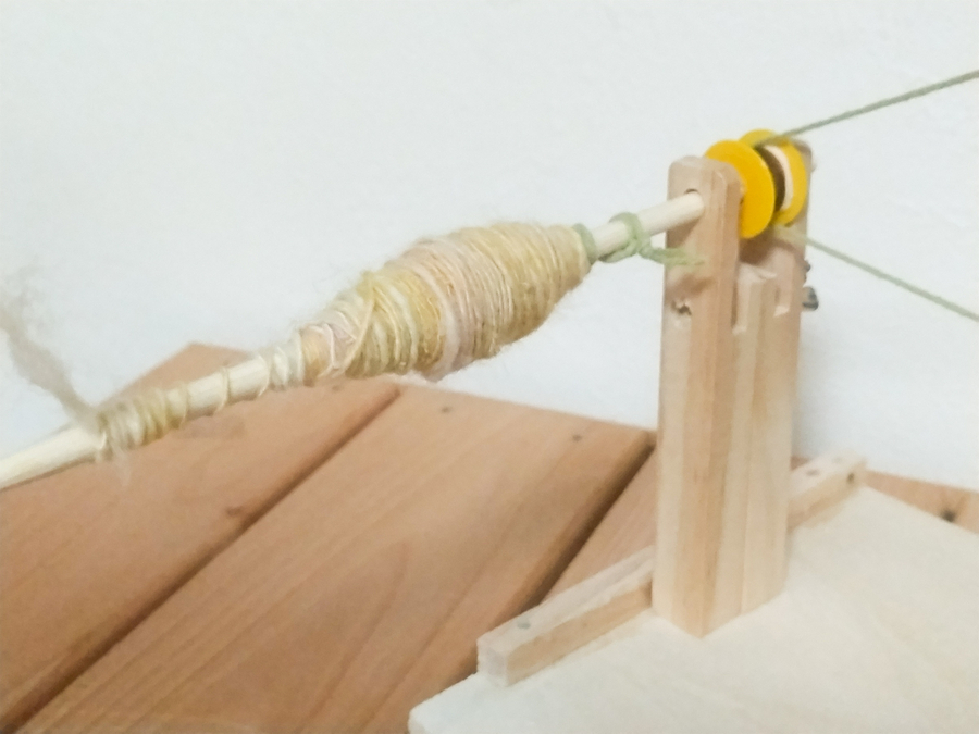 100均で揃えた材料で作った糸車 - つくしんぼうと山桜