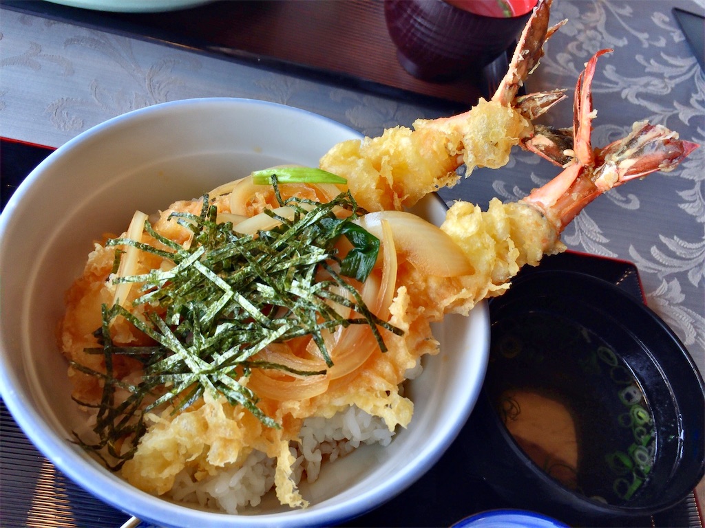 ドライブイン黒浜 超ヘビー級エビ天丼 - お茶にしよっ‼︎