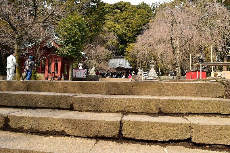 伊豆山神社の石段 伊豆山神社の石段