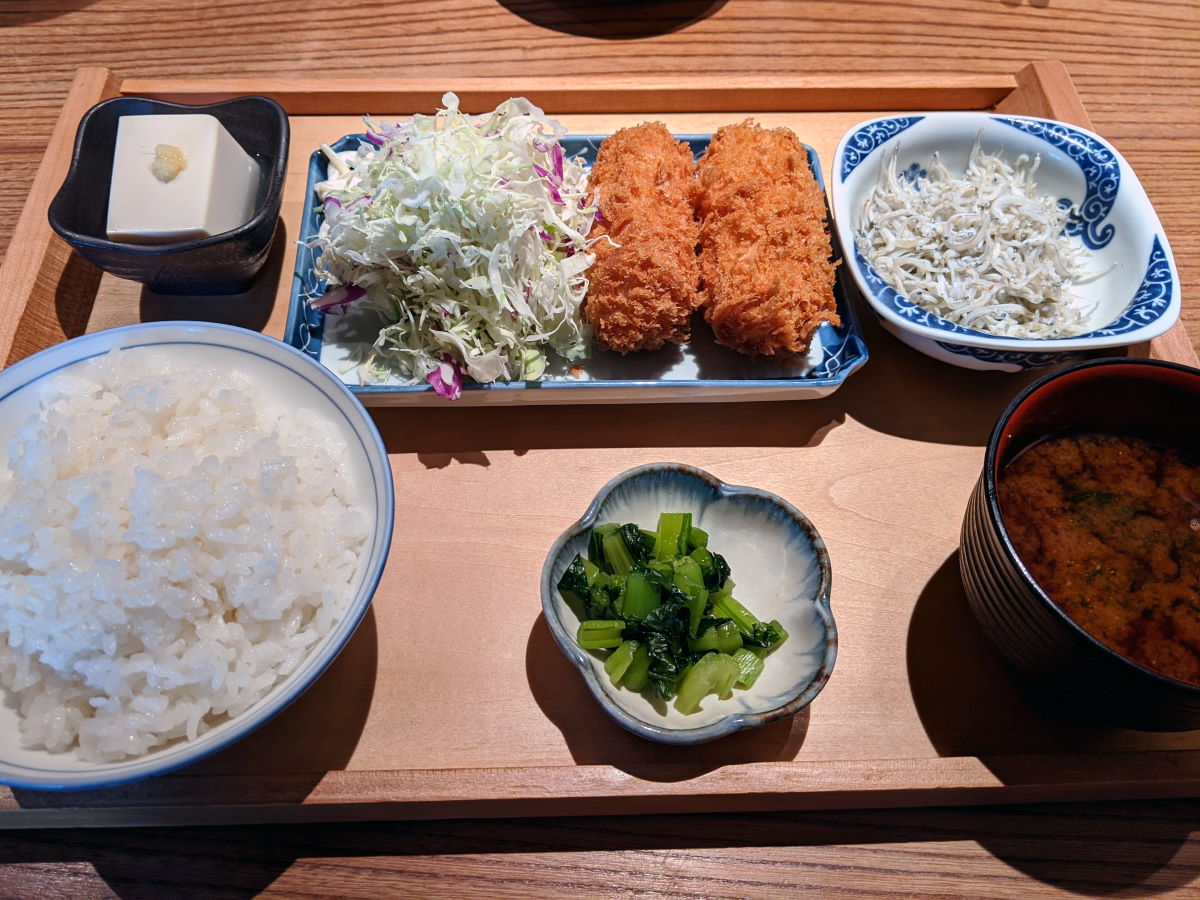 「魚金」の帆立クリームコロッケ定食