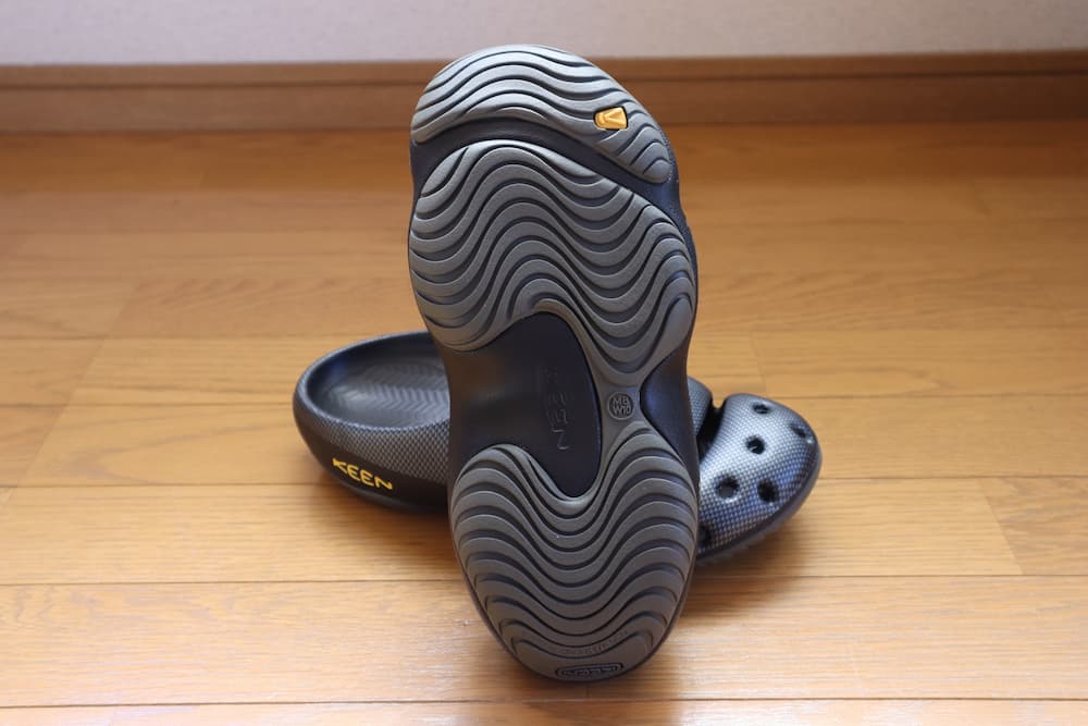 KEEN YOGI 裏