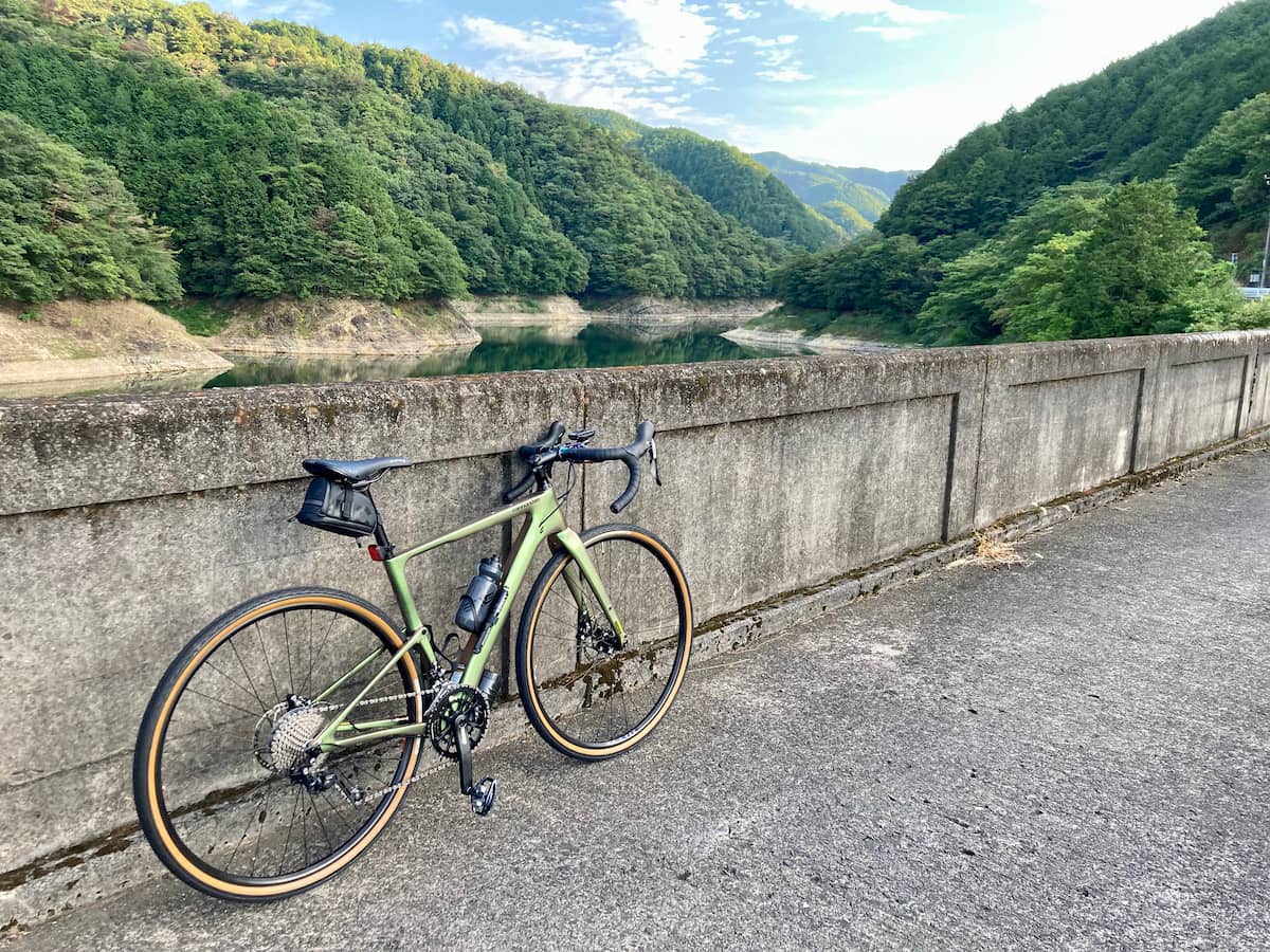 ENVE カーボンボトルケージの使用感をレビュー【実測19g】重量・保持力
