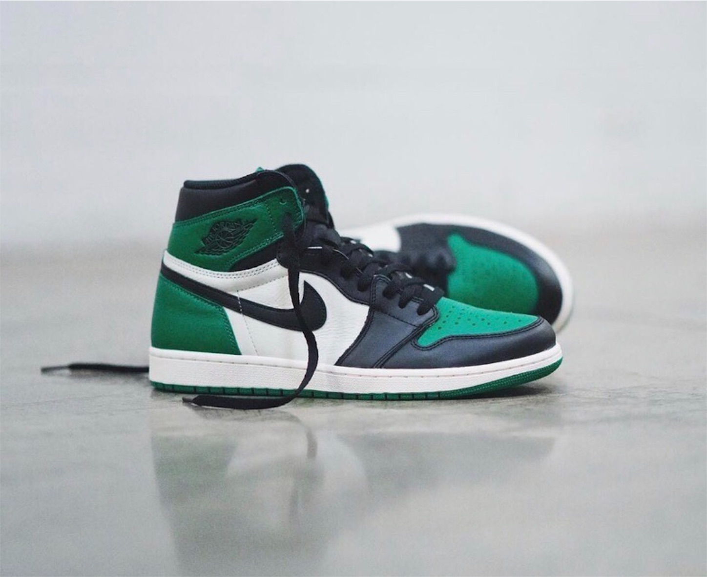 Web抽選当選で人気スニーカーをget 9月22日 土 00締め切り Beams Web抽選 Nike Air Jordan 1 Retro High Og 2colors 5550 501 5550 302 スニーカー太郎の抽選情報