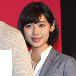 “白石聖さんの画像9”/