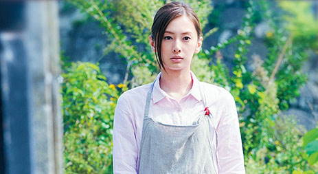 “北川景子さんの正面の画像”/