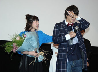“松本若菜さんの画像2”/