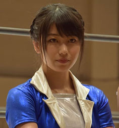 “横山由依さんの画像”/