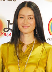 “小雪さんのスマイルな表情”/