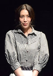 “雛形あきこさんの画像”/