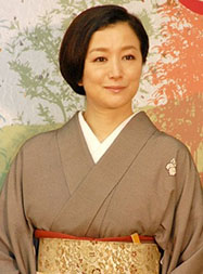 “鈴木京香さんの斜め向きの画像”/