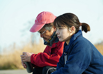 “岸井ゆきのさんの横顔”/