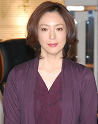 “若村麻由美さんの正面の画像”/
