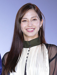 “中条あやみさんの笑顔”/