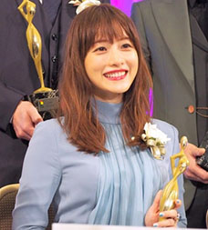 “石原さとみさんの笑顔”/