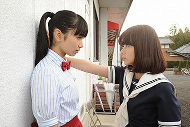 “山本舞香さんの画像”/
