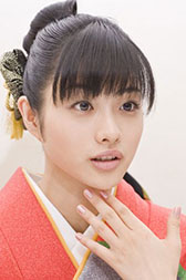 “石原さとみさんの斜め向きの画像”/