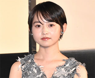 “伊藤万理華さんの画像”/