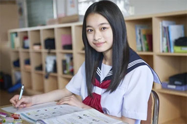 “月島琉衣さんの画像3”/