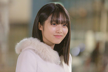 “秋田汐梨さんのスマイルな表情”/