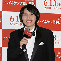 “箕輪はるかさんの笑顔”/