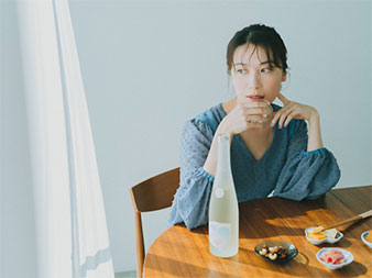 “村川絵梨さんの画像19”/