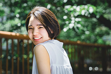 “中山ひなのさんの画像”/