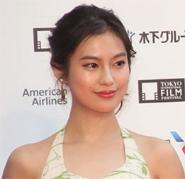 “恒松祐里さんのスマイルな表情”/