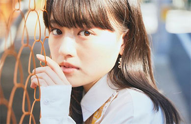 “上坂樹里さんのシリアスな表情”/