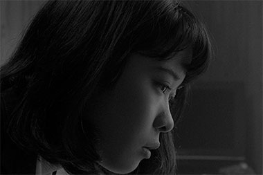 “円井わんさんの横顔”/