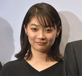 “三浦透子さんの正面の画像”/