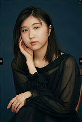 “中村守里さんの斜め向きの画像”/