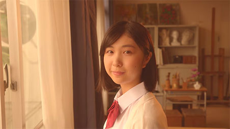 “中村守里さんのスマイルな表情”/
